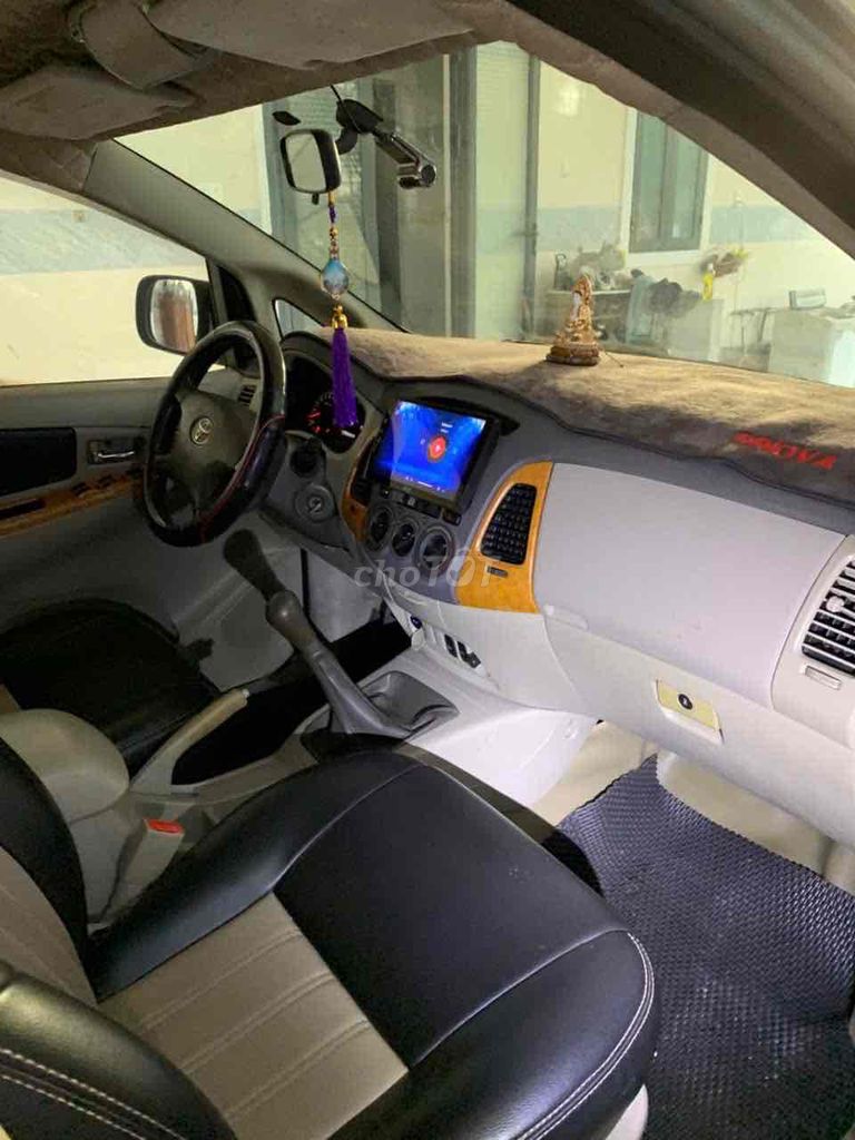Toyota Innova 2009 - ảnh 5
