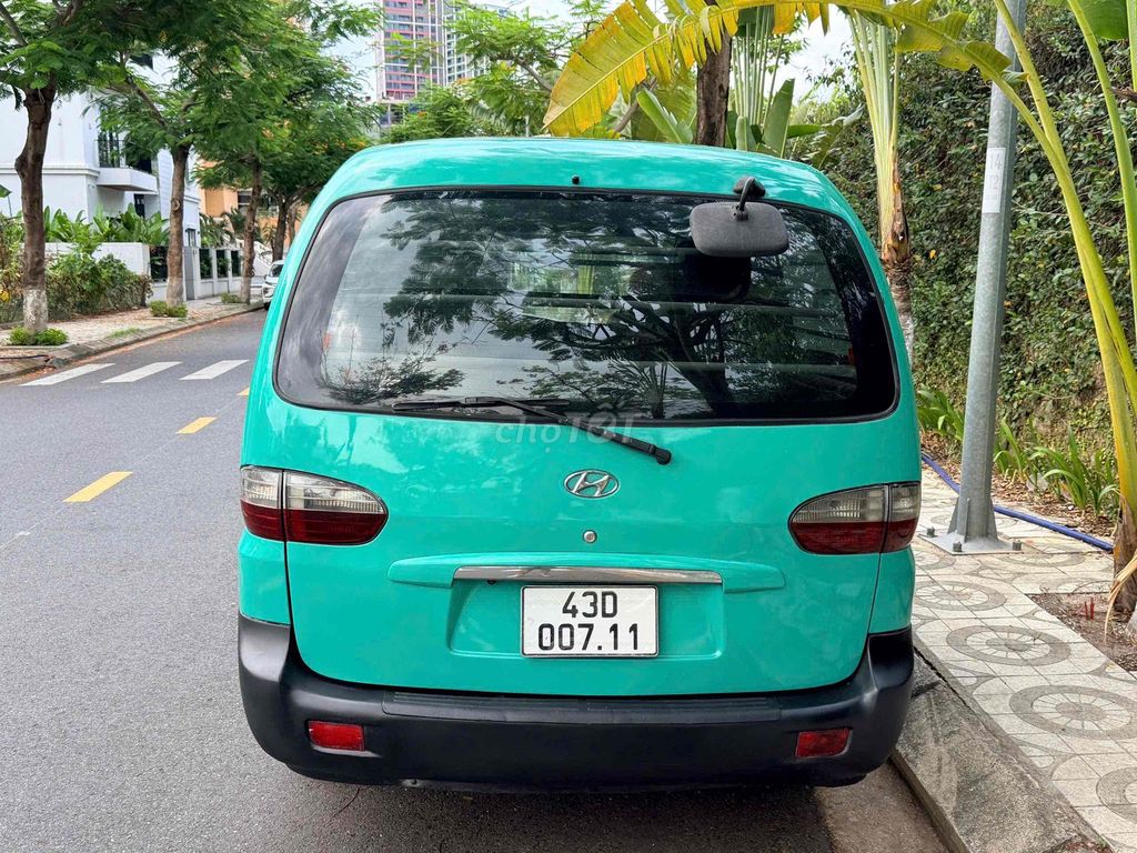 Hyundai Starex 2004 - ảnh 2