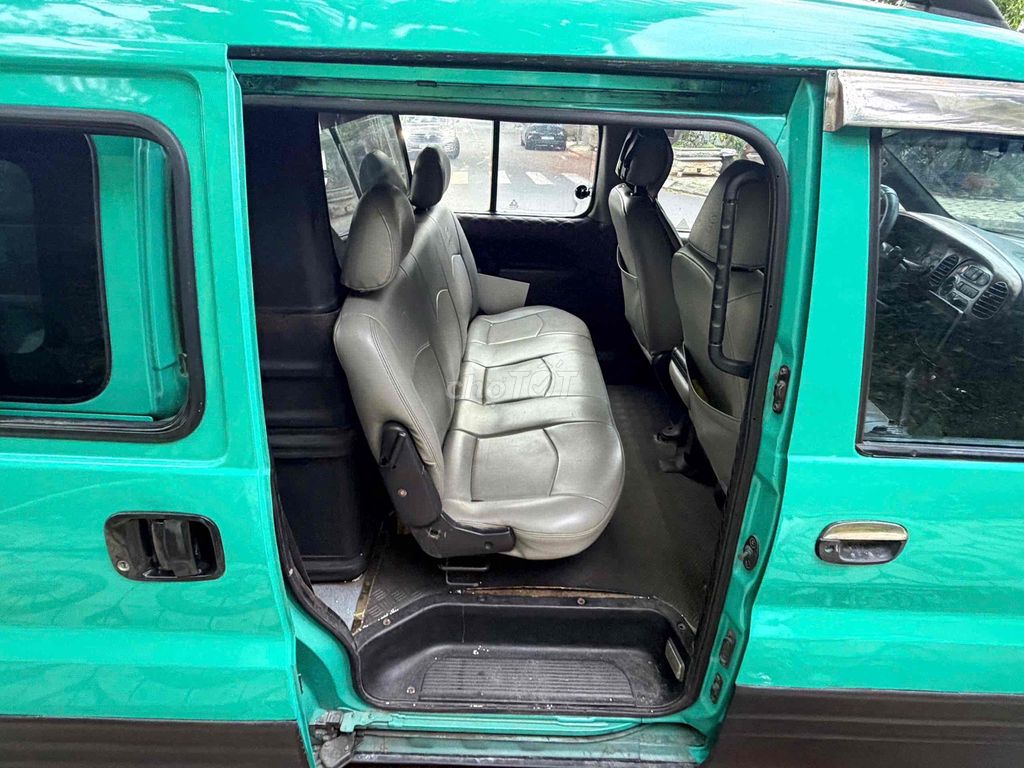 Hyundai Starex 2004 - ảnh 3