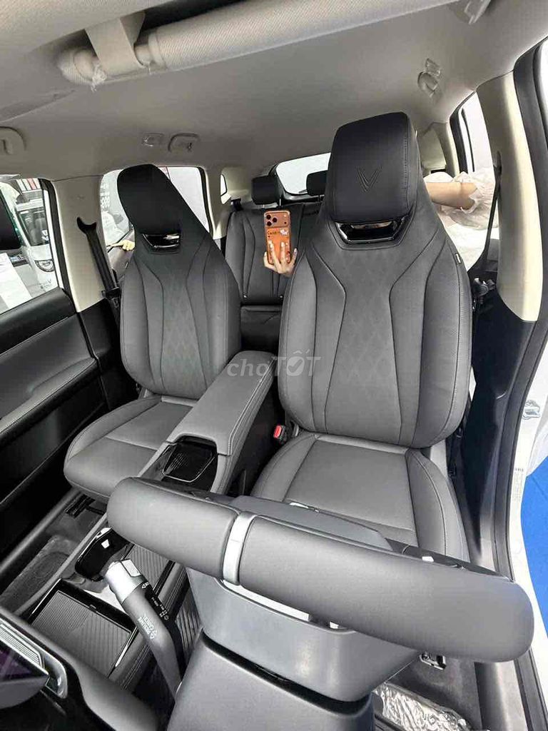 VinFast VF8 - ảnh 3