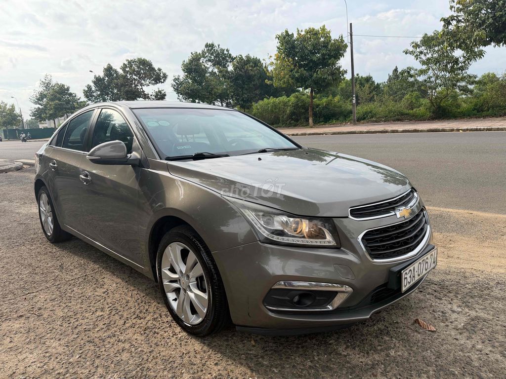 Chevrolet Cruze - ảnh 1