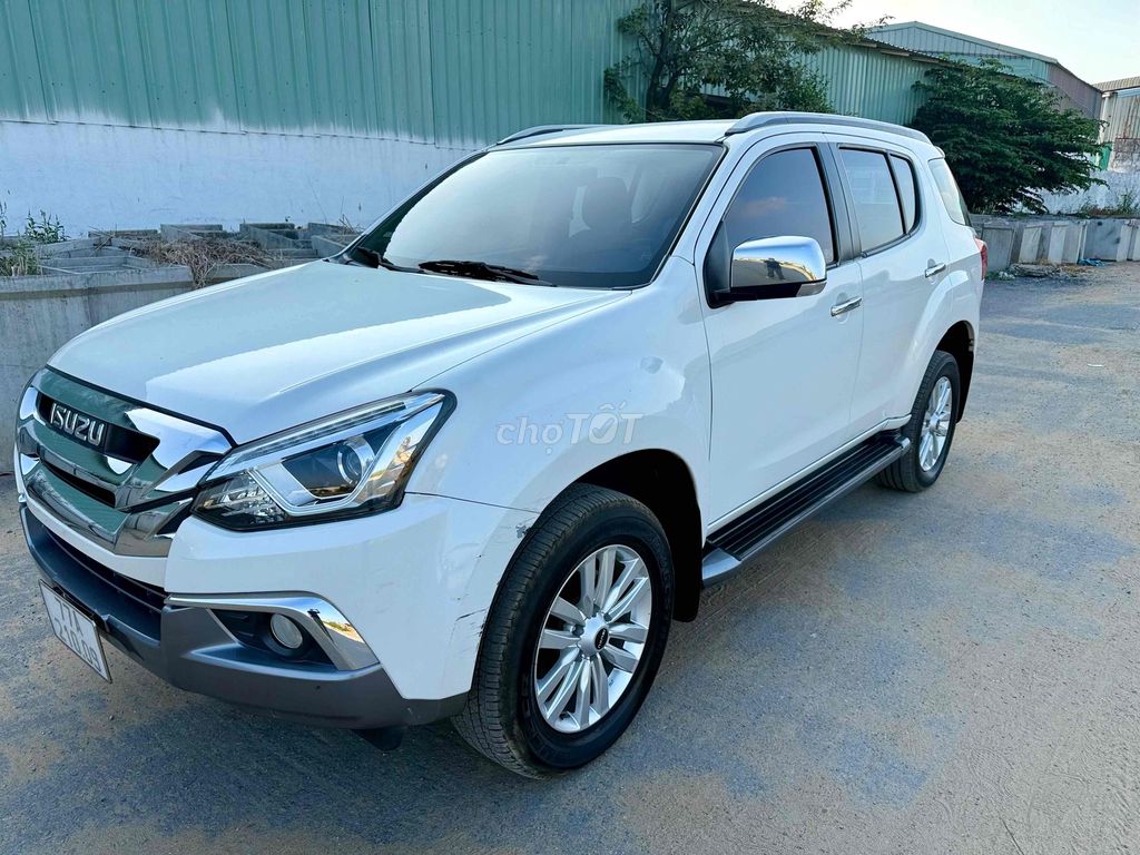 Isuzu Mu X 2021 - ảnh 2