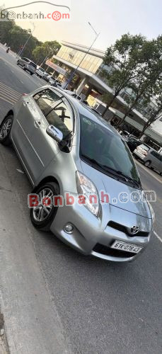 Toyota Yaris 2012 - ảnh 2