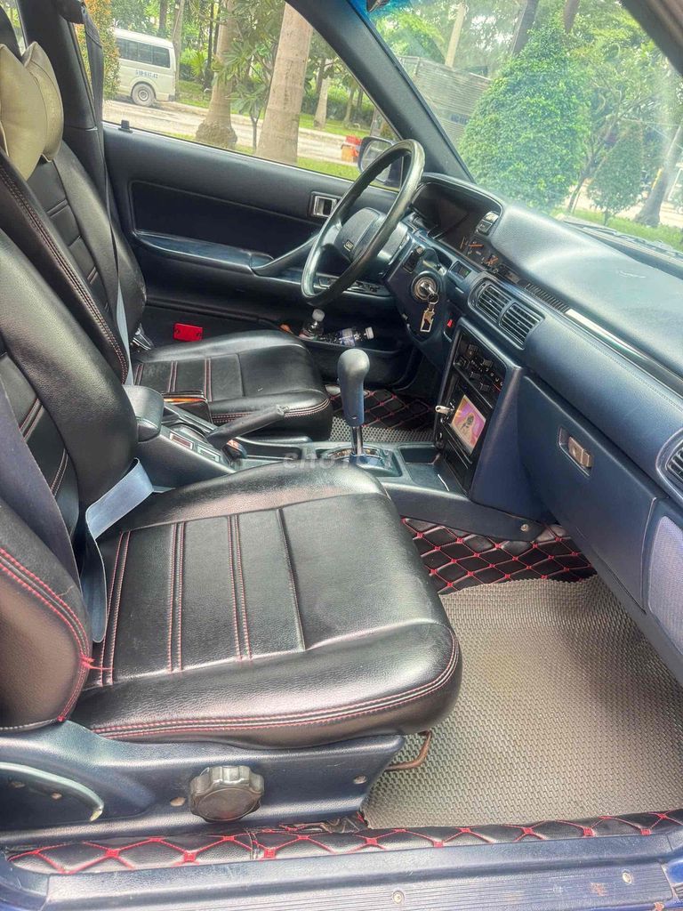 Toyota Camry - ảnh 5