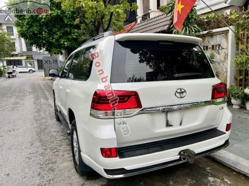 Toyota Land Cruiser VX 4.6 V8 2017 - ảnh 3