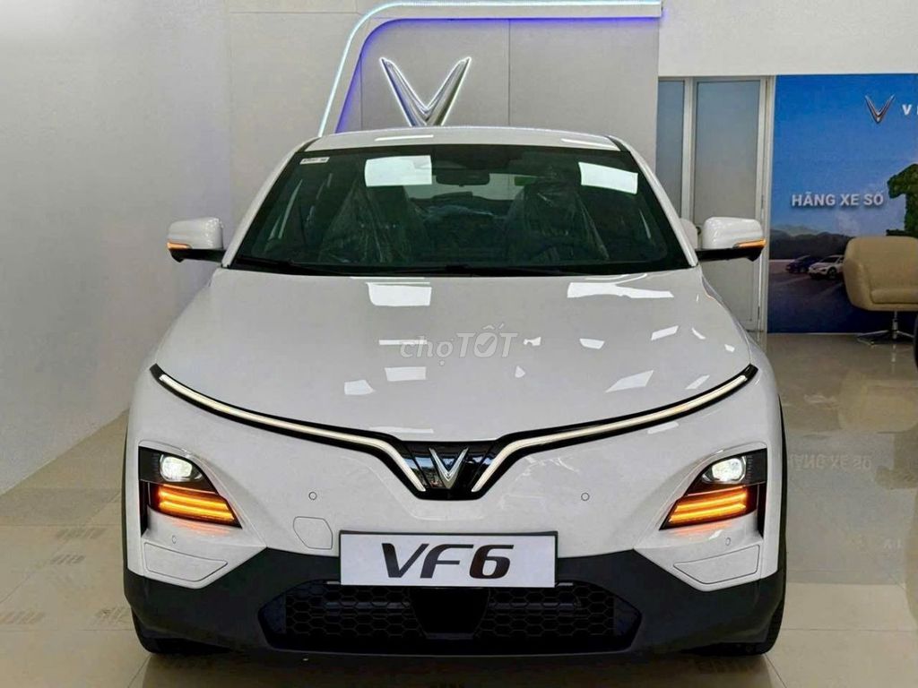 VinFast VF6 Eco 2026 - ảnh 1