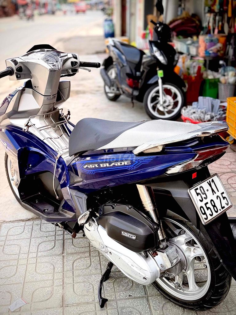 Honda Air Blade 2018 - ảnh 3