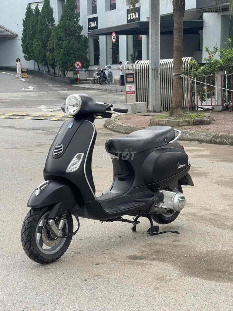Piaggio Vespa 2012 - ảnh 1