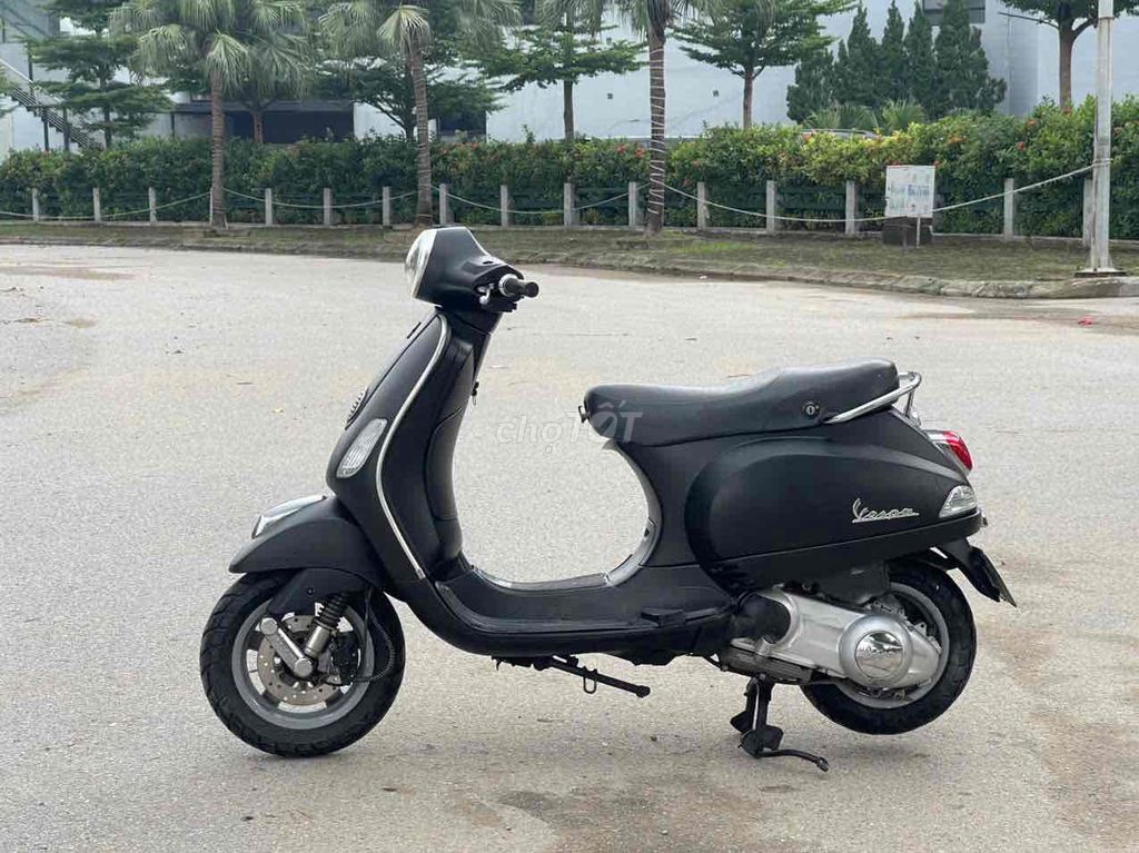 Piaggio Vespa 2012 - ảnh 3
