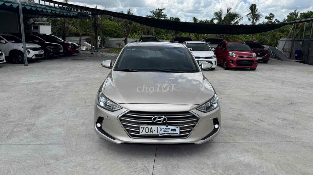 Hyundai Elantra 2.0 AT 2018 - ảnh 5
