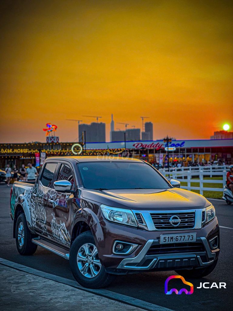 Nissan Navara - ảnh 1
