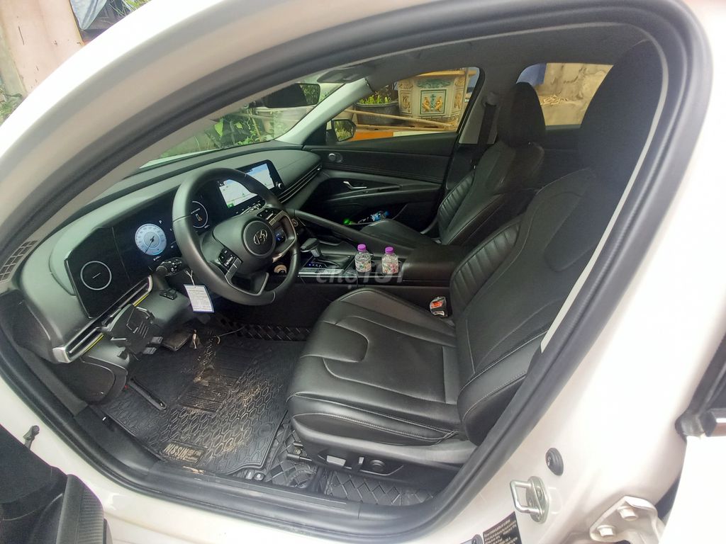 Hyundai Elantra 2022 - ảnh 3