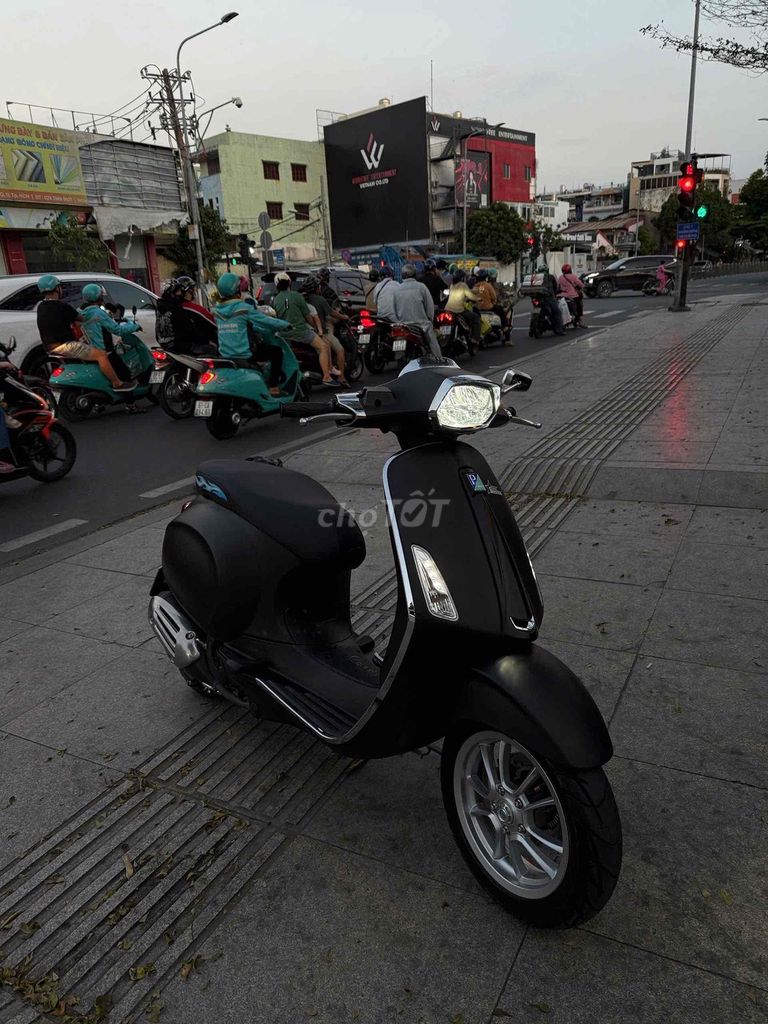 Piaggio Vespa 2018 - ảnh 1