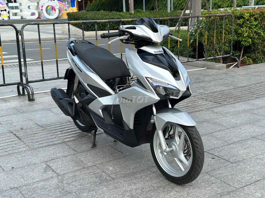 Honda Air Blade 2017 - ảnh 2