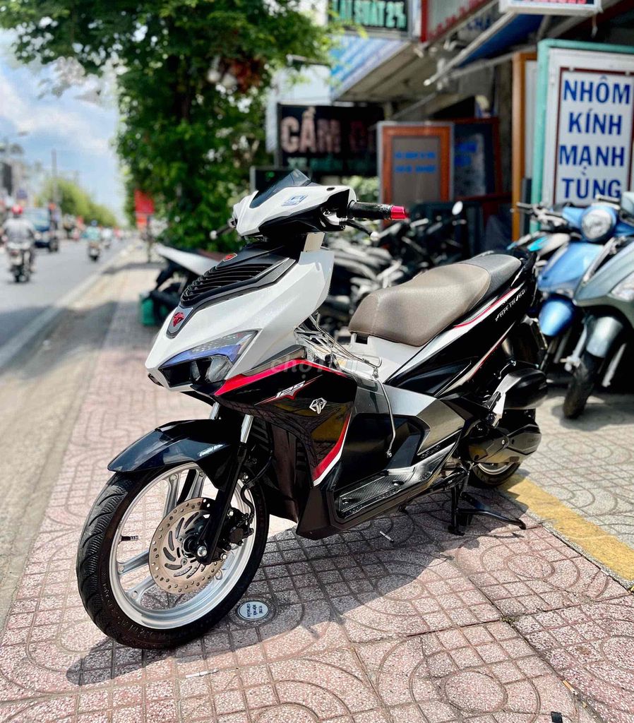 Honda Air Blade 2016 - ảnh 4