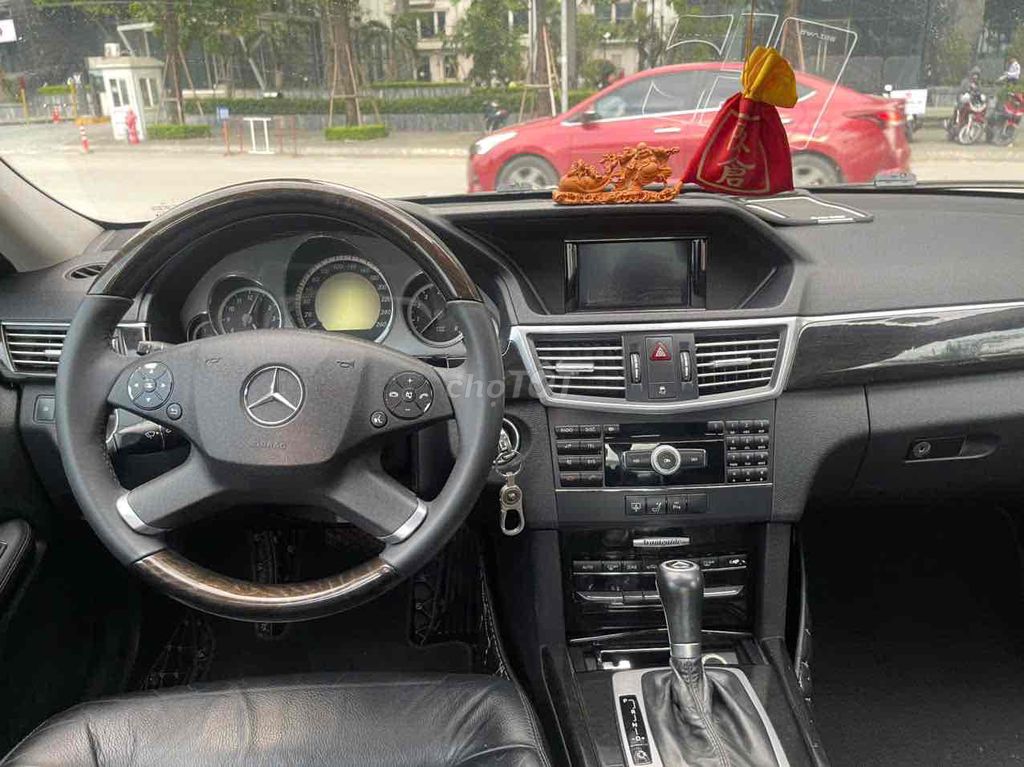Mercedes-Benz 2010 - ảnh 4