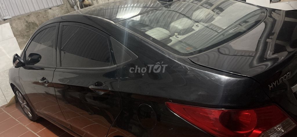 Hyundai Accent 2011 - ảnh 3