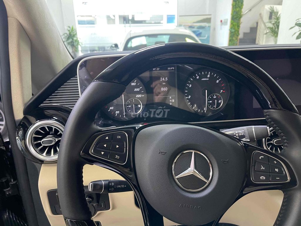 Mercedes-Benz - ảnh 4