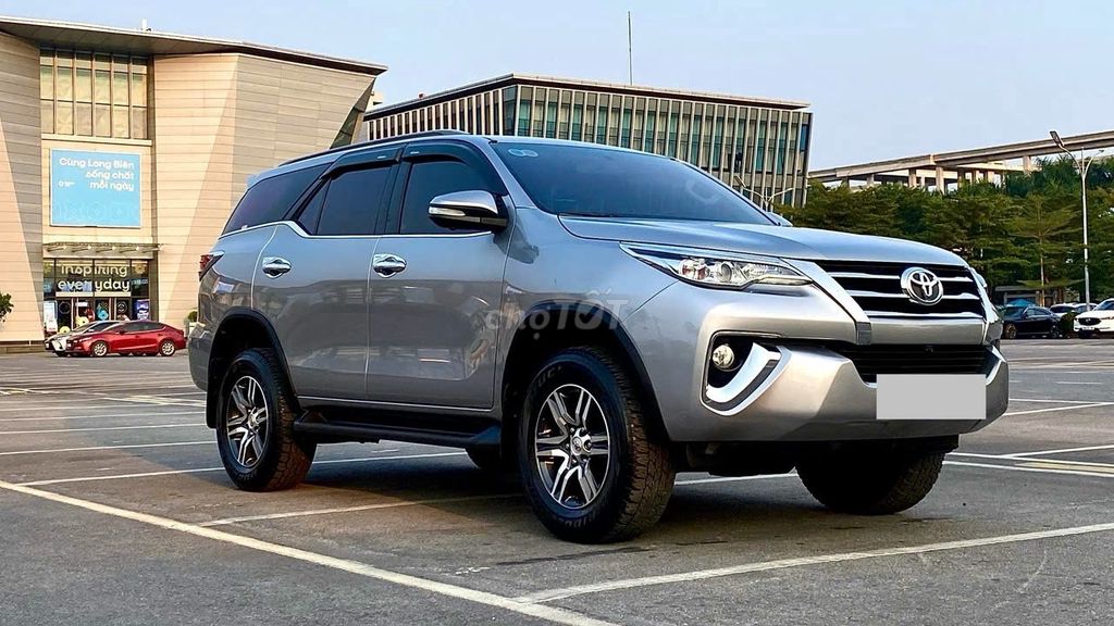 Toyota Fortuner 2017 - ảnh 2