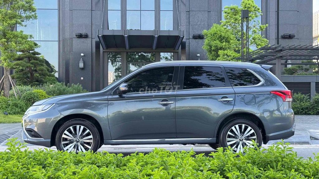 Mitsubishi Outlander 2023 - ảnh 5