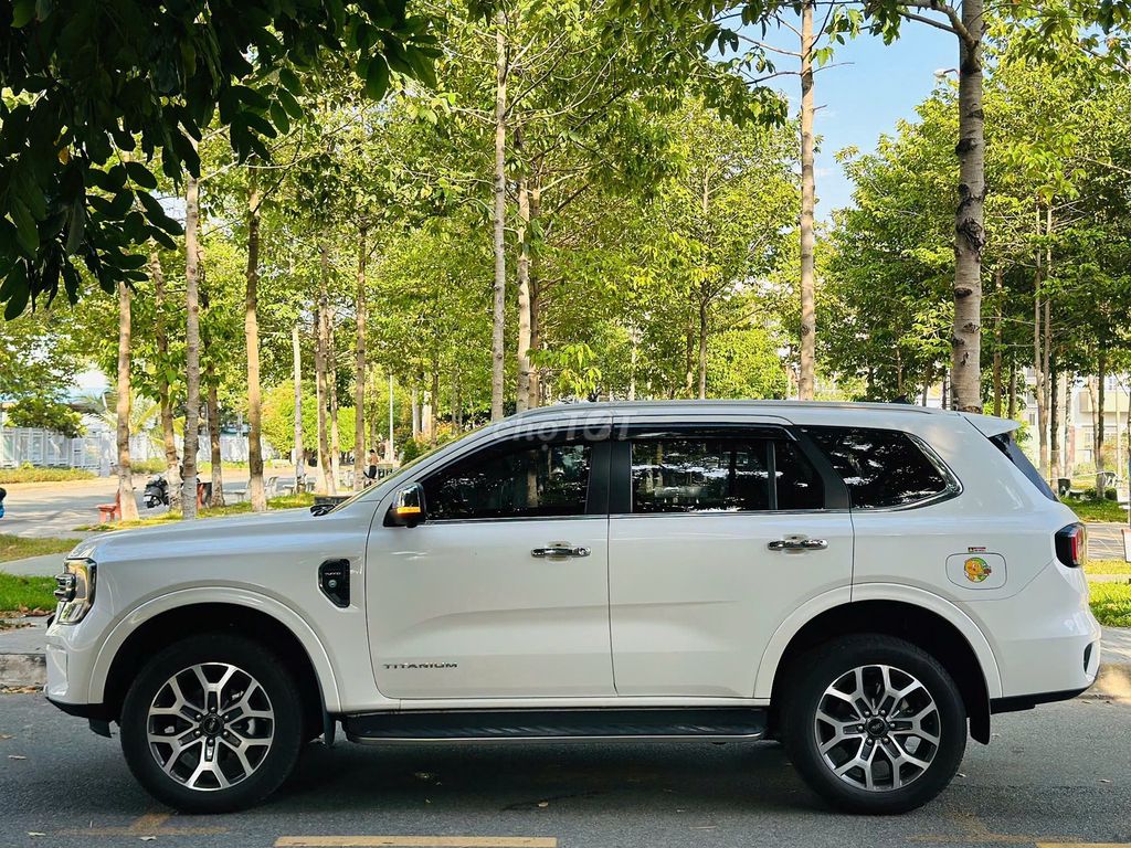 Ford Everest 2024 - ảnh 4