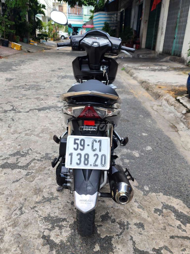 Honda Air Blade 2010 - ảnh 2