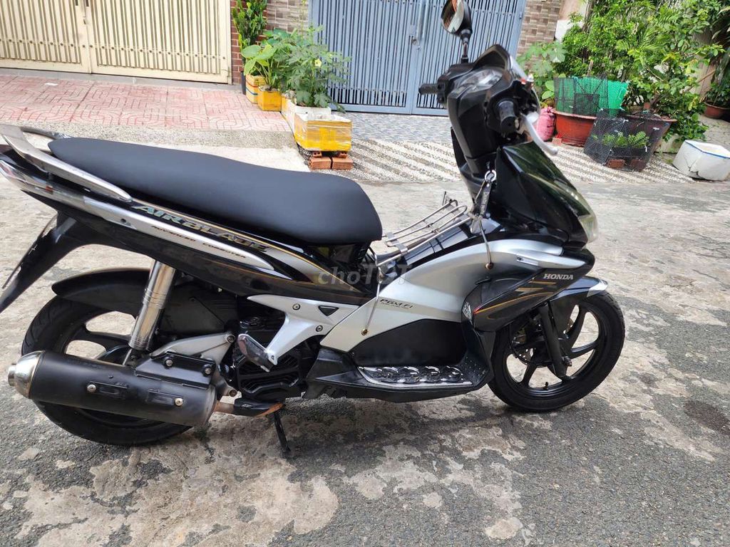Honda Air Blade 2010 - ảnh 3