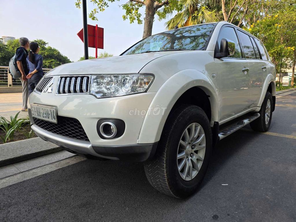 Mitsubishi Pajero Sport 2012 - ảnh 2