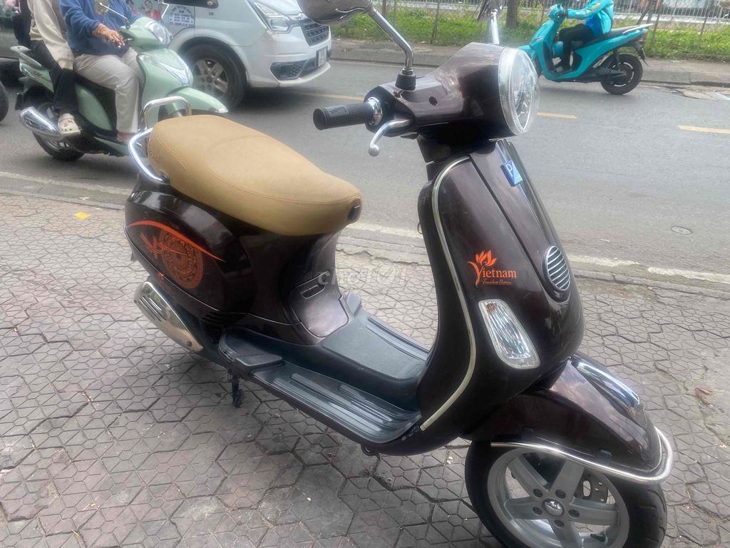 Piaggio Vespa 2012 - ảnh 2