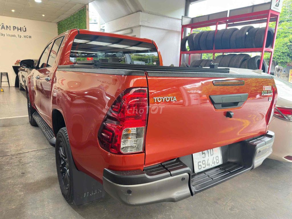 Toyota Hilux 2021 - ảnh 4
