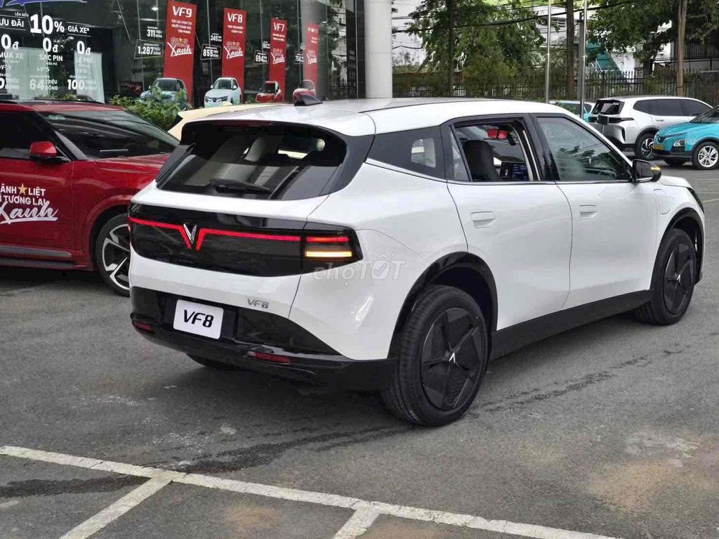 VinFast VF8 - ảnh 4