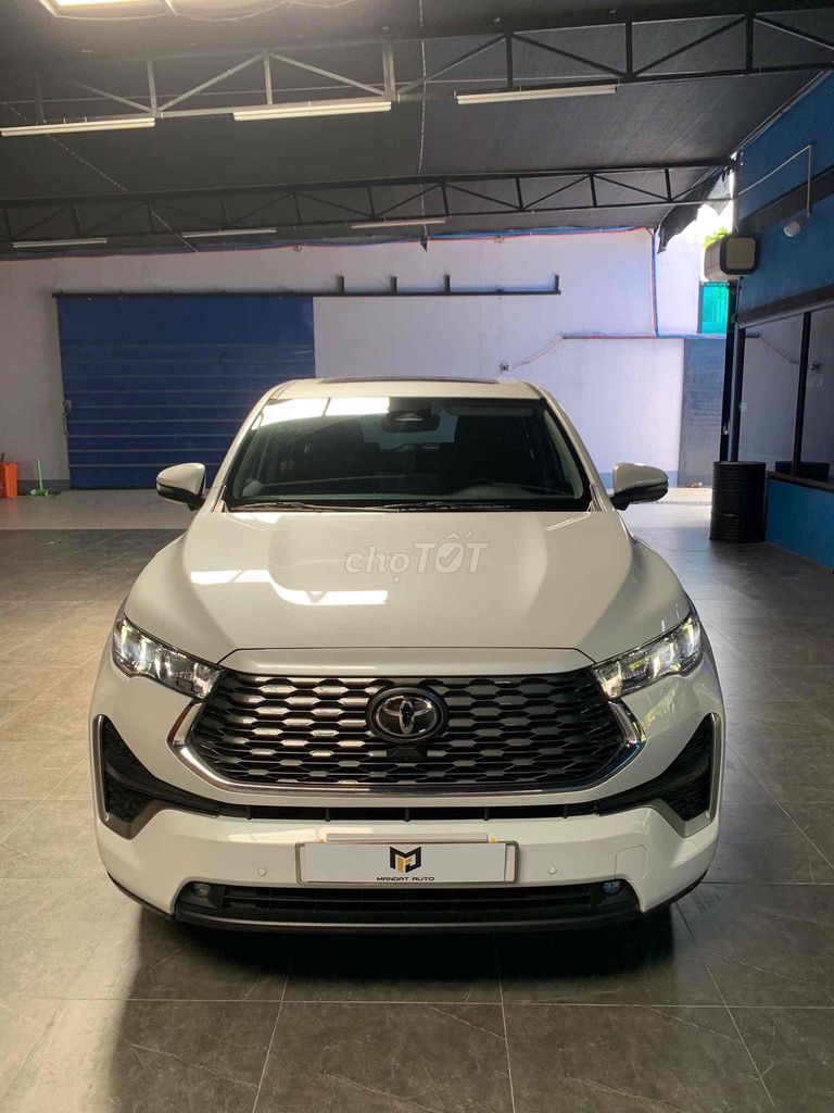 Toyota Innova Cross 2025 - ảnh 1