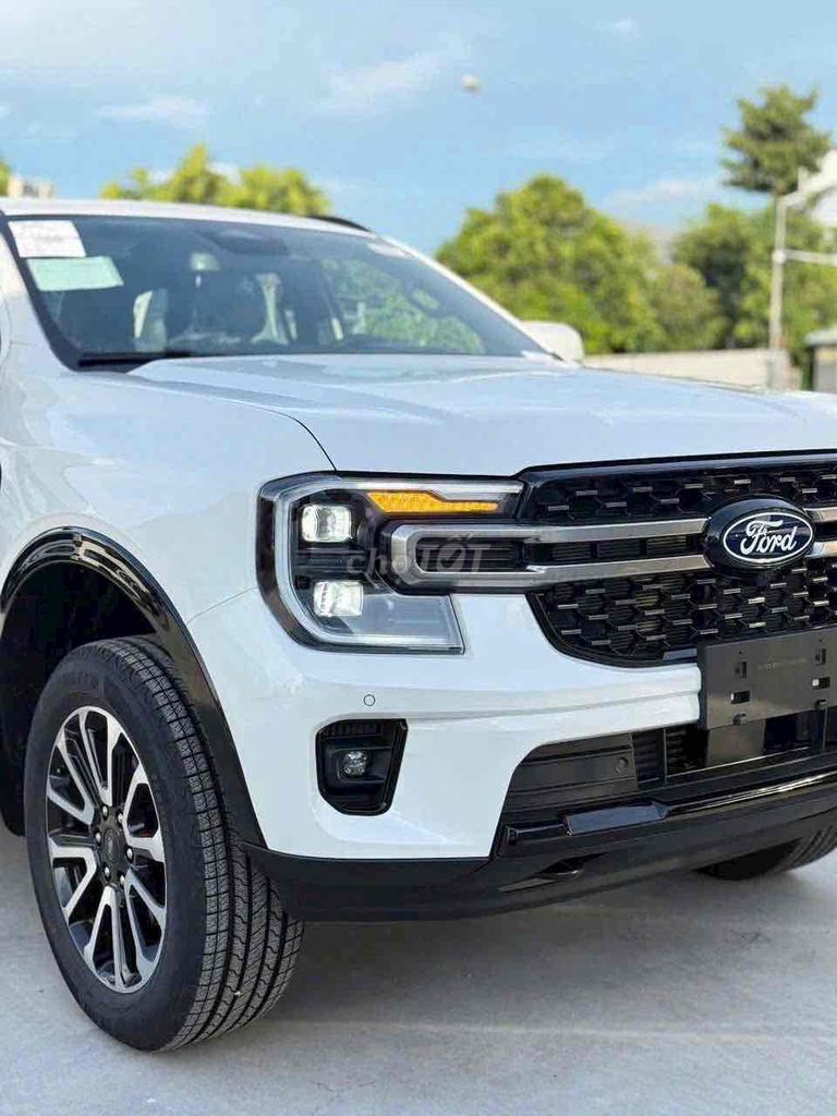 Ford Everest 2026 - ảnh 2