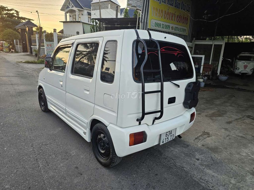 Suzuki 2002 - ảnh 2