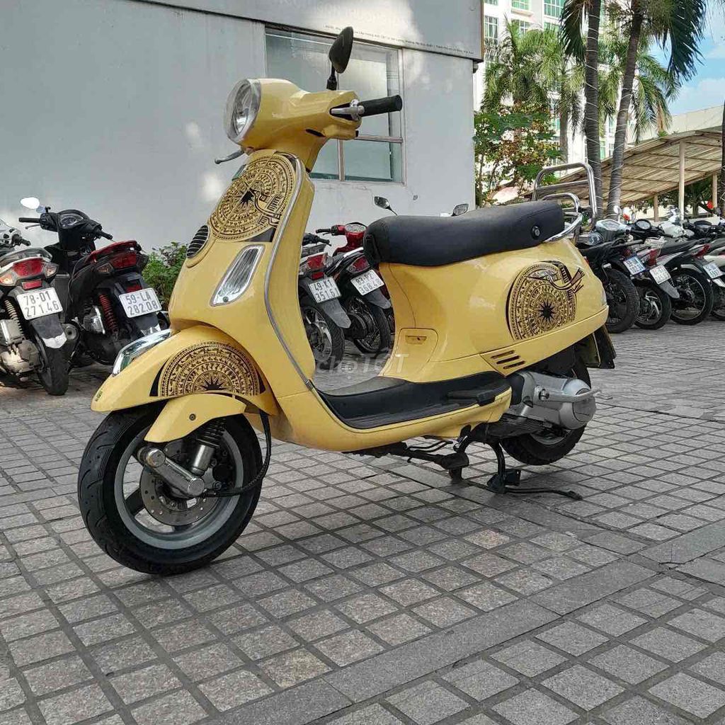 Piaggio Vespa 2012 - ảnh 3