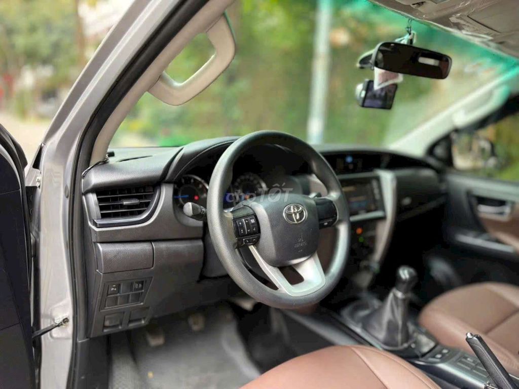 Toyota Fortuner 2019 - ảnh 2