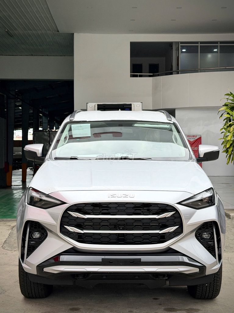Isuzu 2025 - ảnh 1