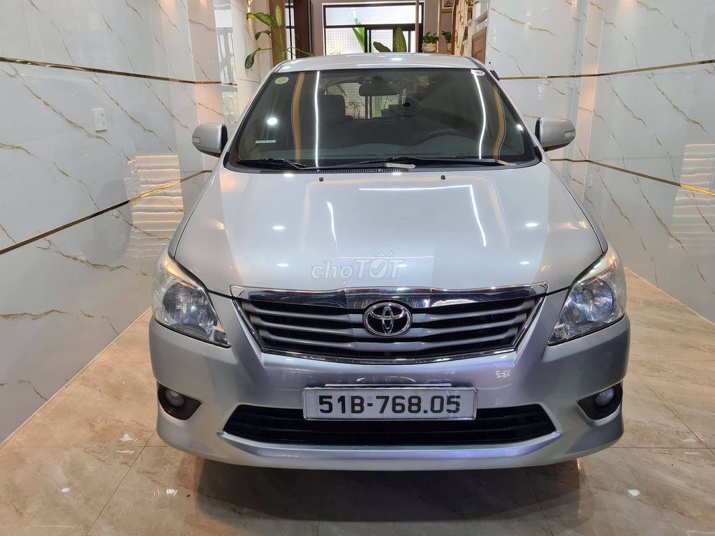 Toyota Innova 2012 - ảnh 1