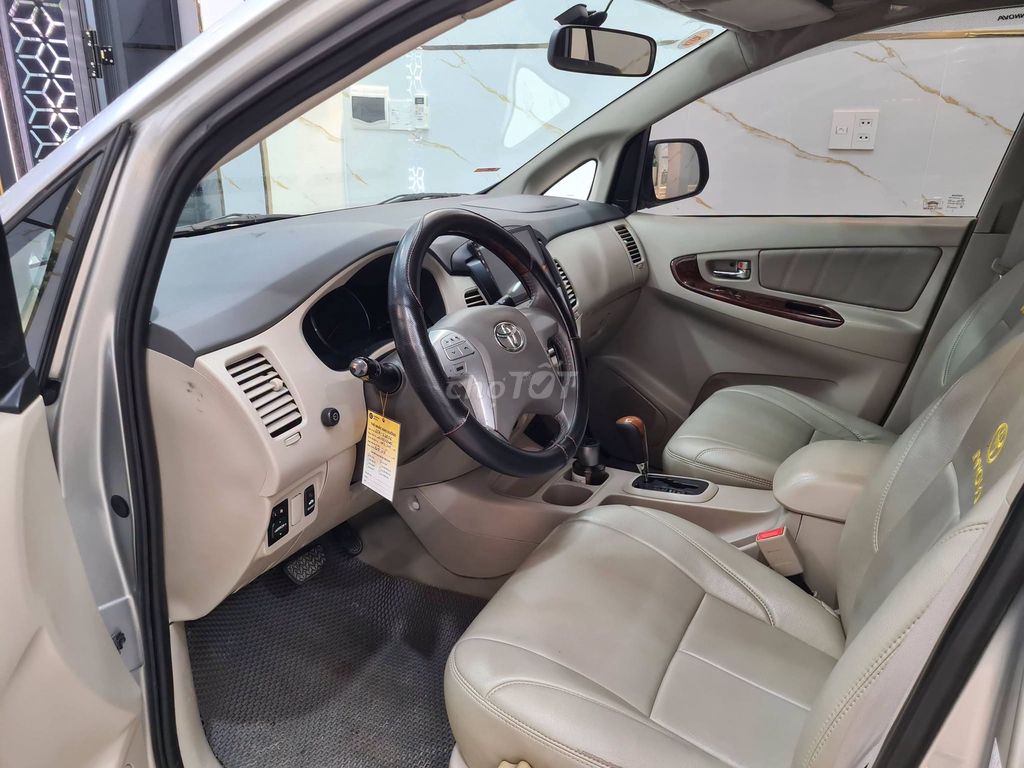 Toyota Innova 2012 - ảnh 4