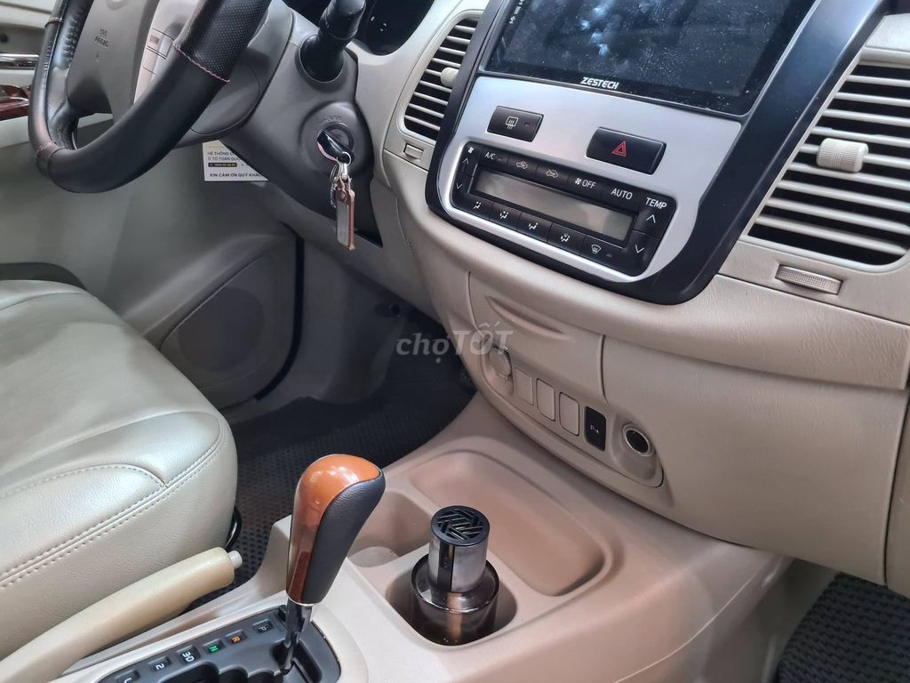 Toyota Innova 2012 - ảnh 5
