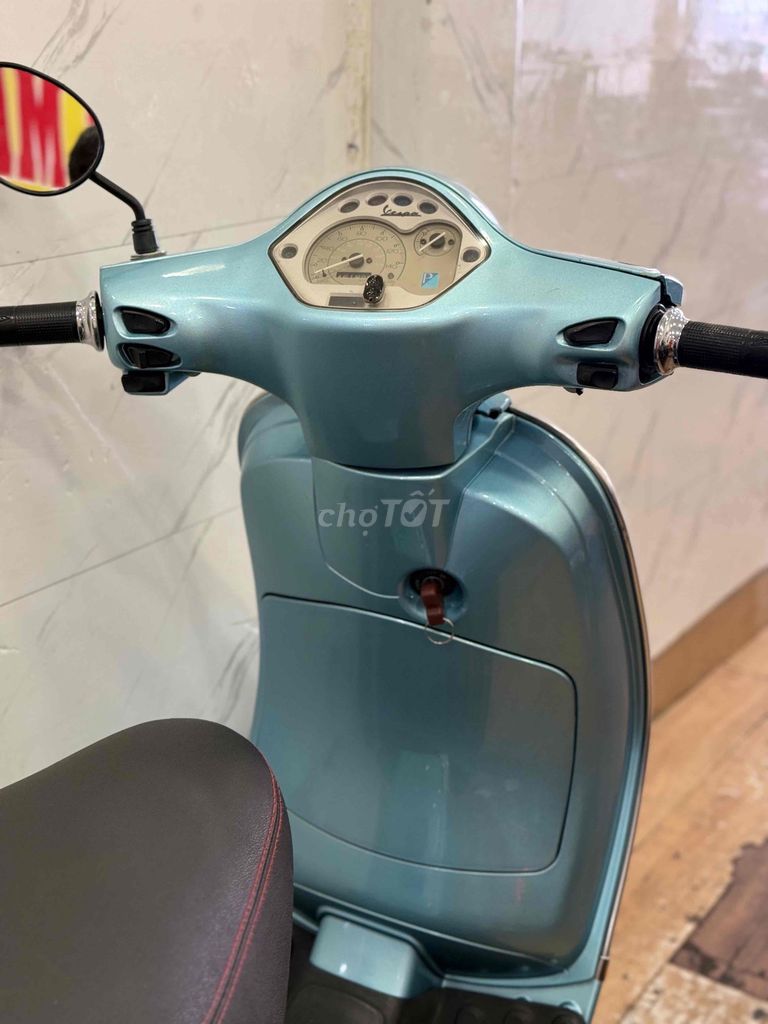 Piaggio Vespa 2010 - ảnh 4