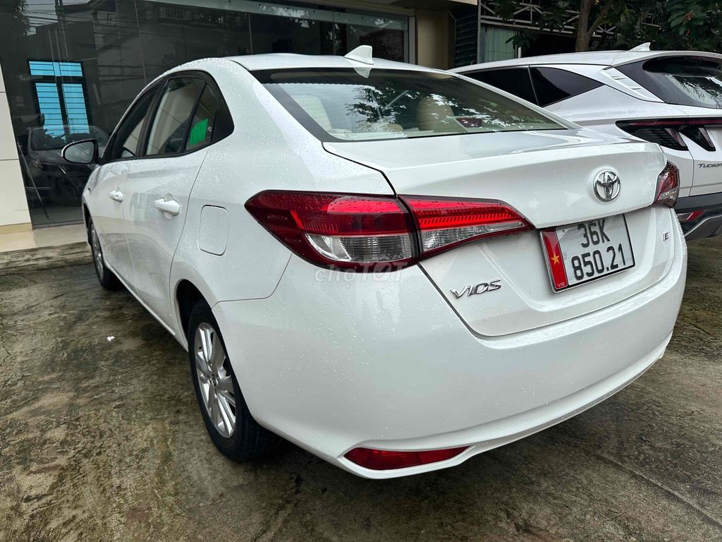 Toyota Vios - ảnh 4