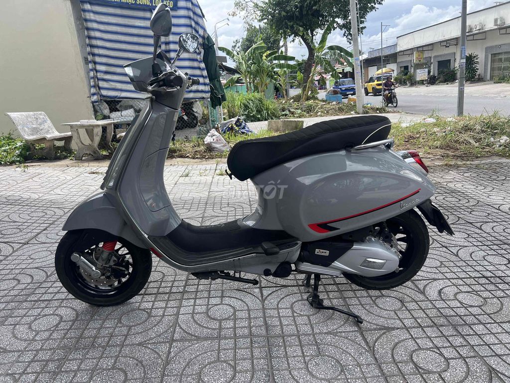 Piaggio Vespa 2022 - ảnh 2