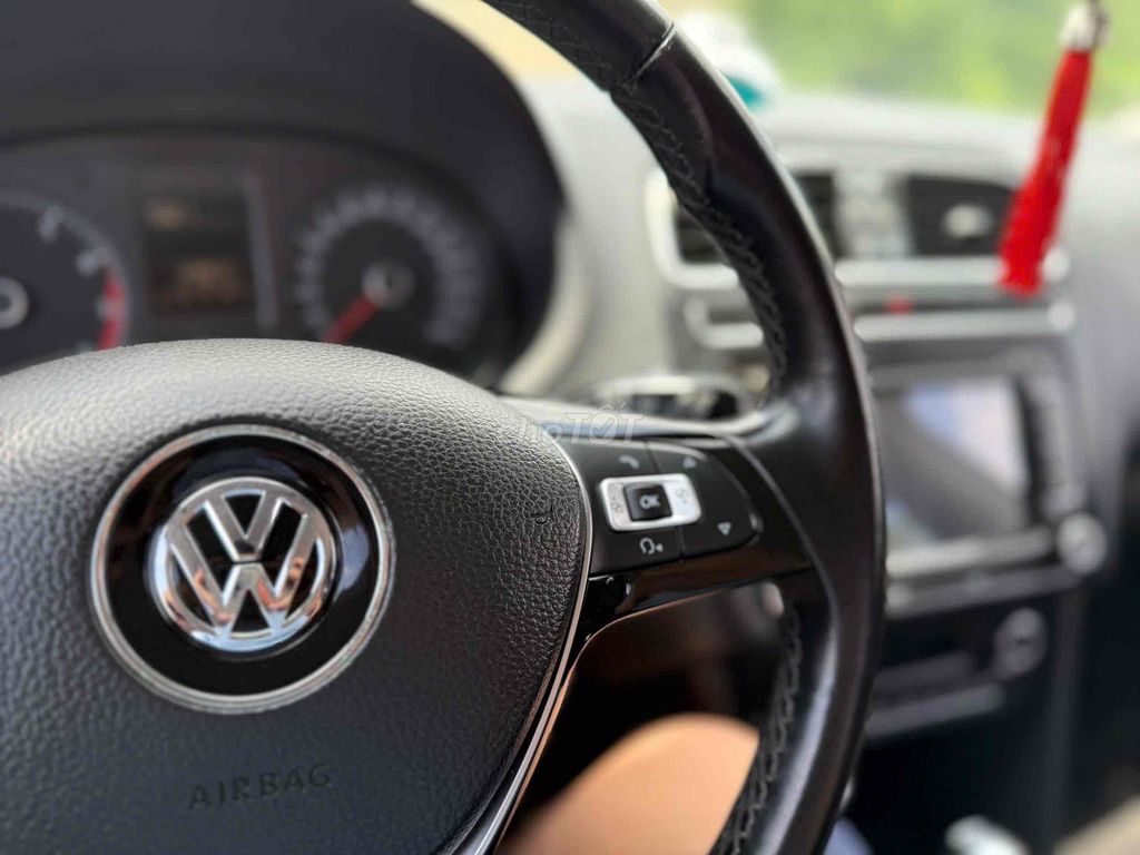 Volkswagen Polo - ảnh 3