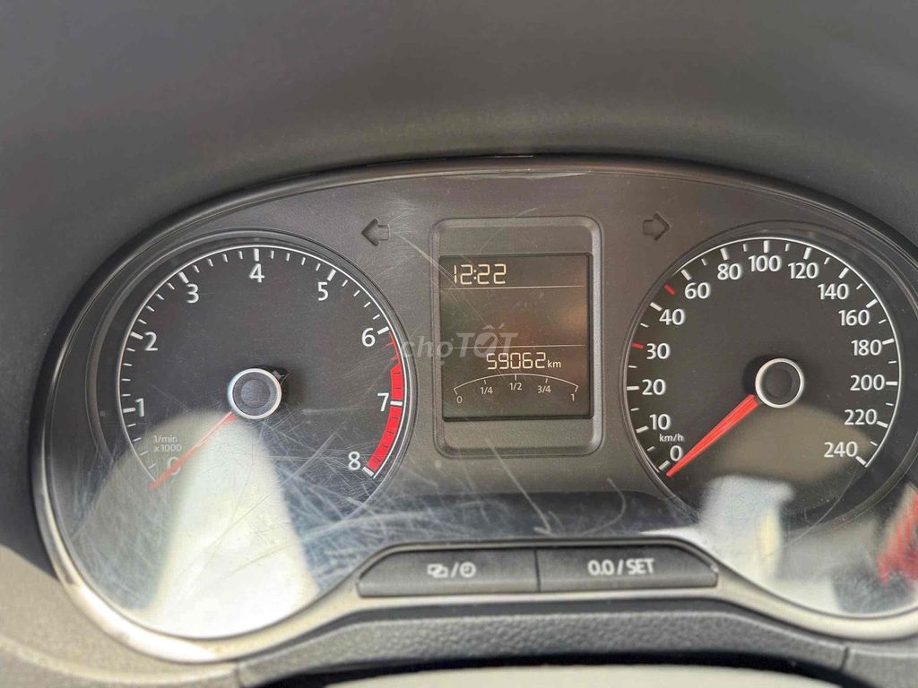 Volkswagen Polo - ảnh 5