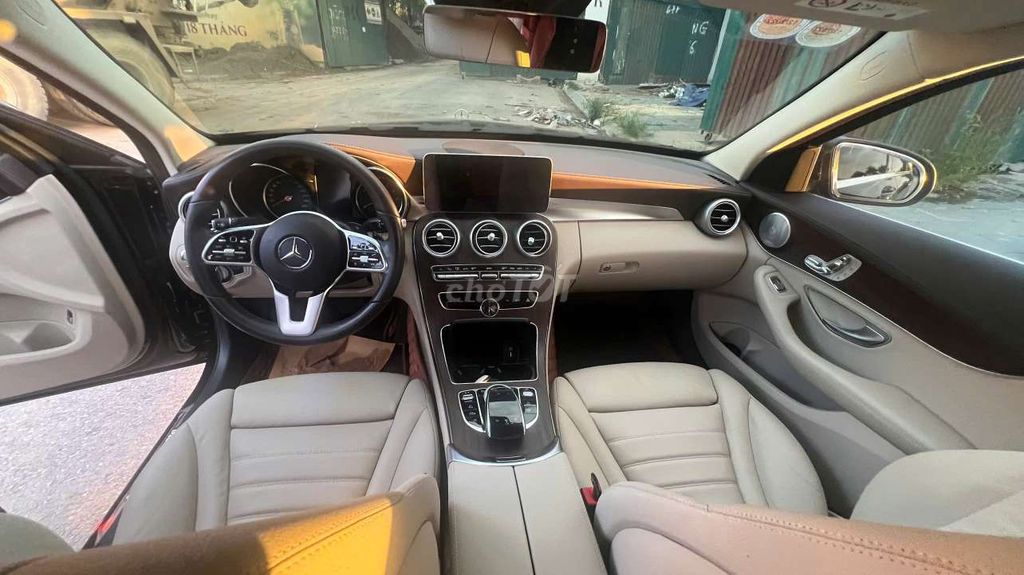 Mercedes-Benz 2021 - ảnh 3
