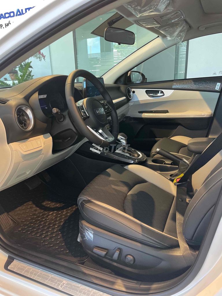 Kia K3 - ảnh 4