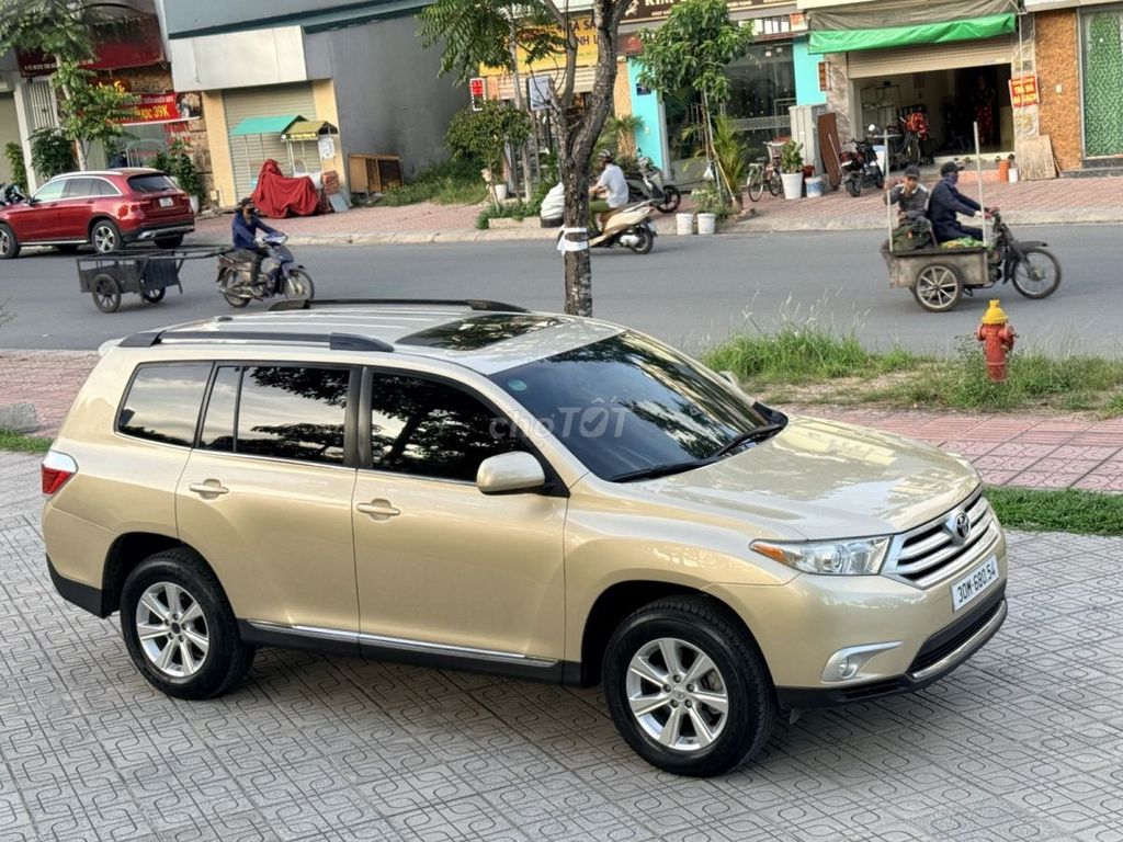 Toyota 2012 - ảnh 2