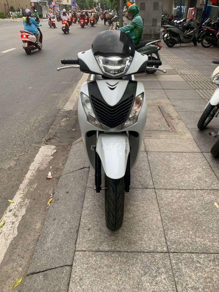 Honda SH 2018 - ảnh 1