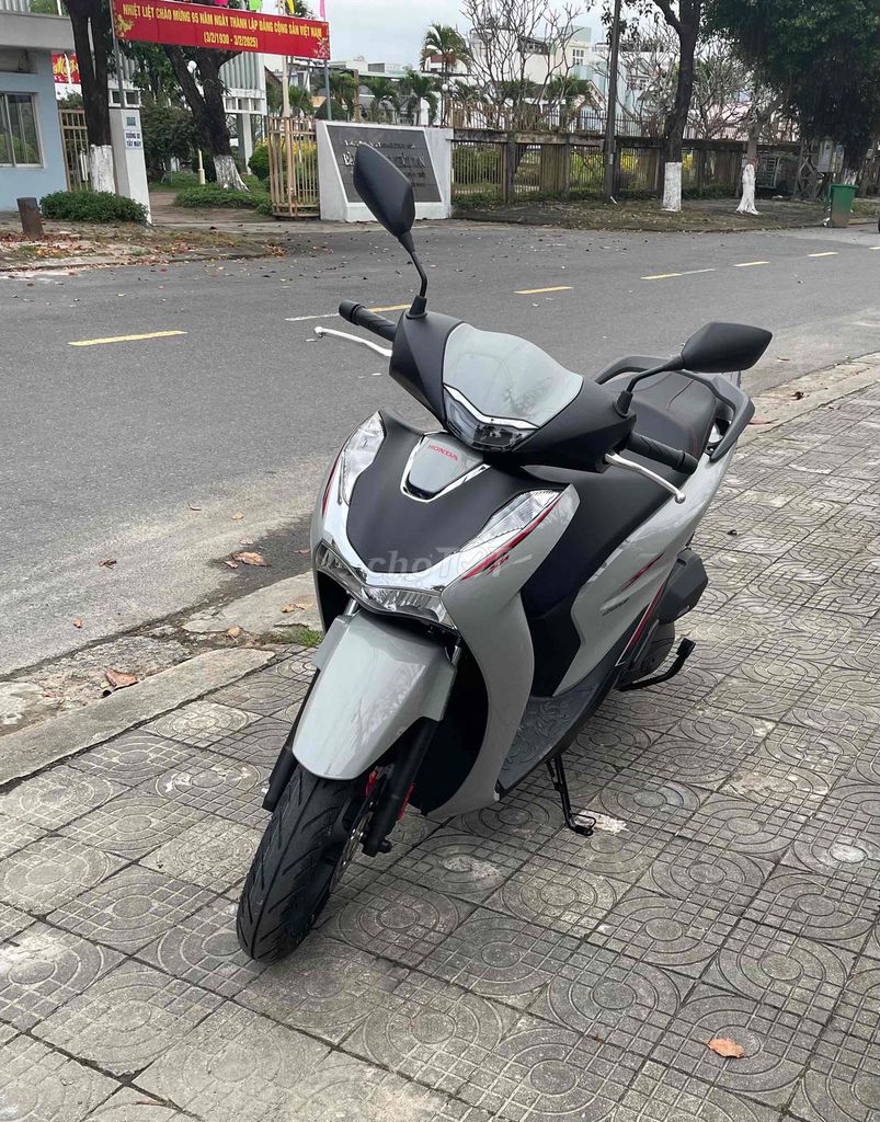 Honda SH 2025 - ảnh 1